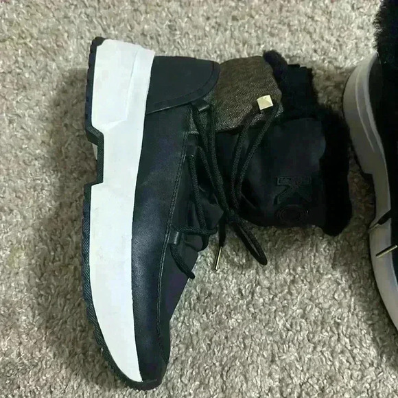 Michael Kors - Picture 2 of 11